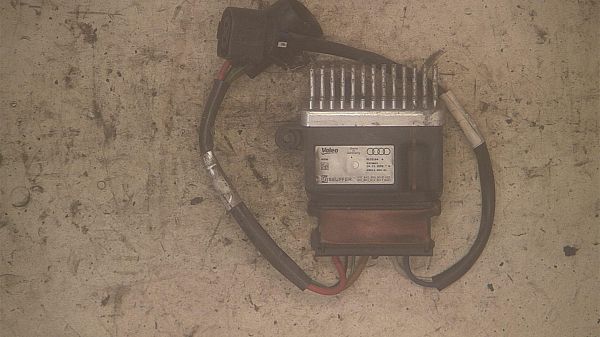 Przekaźnik - wentylator chłodnicy AUDI A5 (8T3)