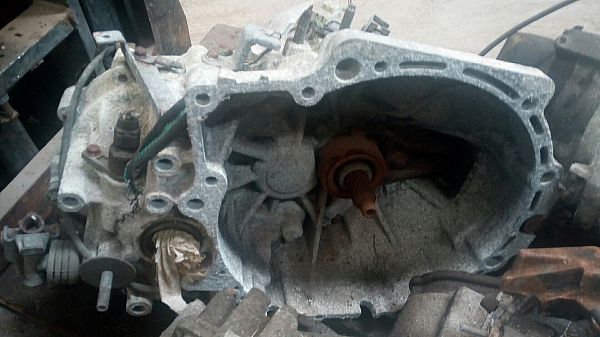 Manualna skrzynia biegów MAZDA