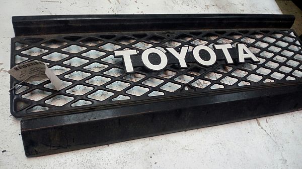 Kühlergrill TOYOTA