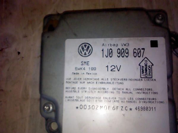 Airbag - eletricity box VW PASSAT Estate (3B5)