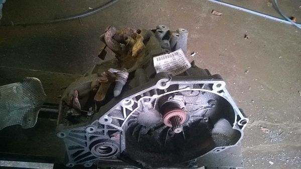 Gearkasse manuel OPEL ZAFIRA A MPV (T98)