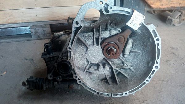 Gearkasse manuel NISSAN ALMERA TINO (V10)
