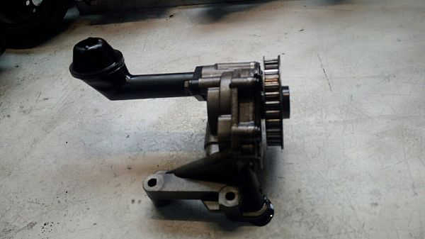 Oliepomp VW CADDY III Box (2KA, 2KH, 2CA, 2CH)