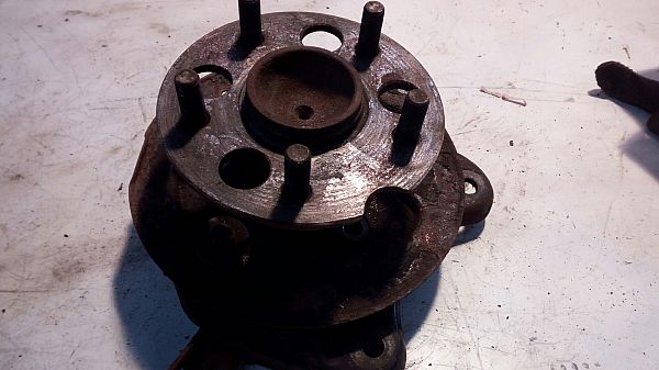 Spindle - rear TOYOTA AVENSIS VERSO (_M2_)