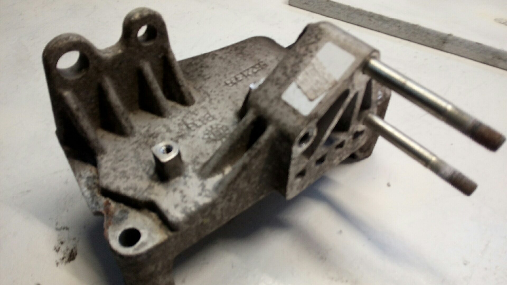 thumbnail image 2 of Magneti Marelli Engine Mount Lower For Fiat Doblò 1.2 1.3 M-Jet 1.9 JTD (030607010156) 2 of 6