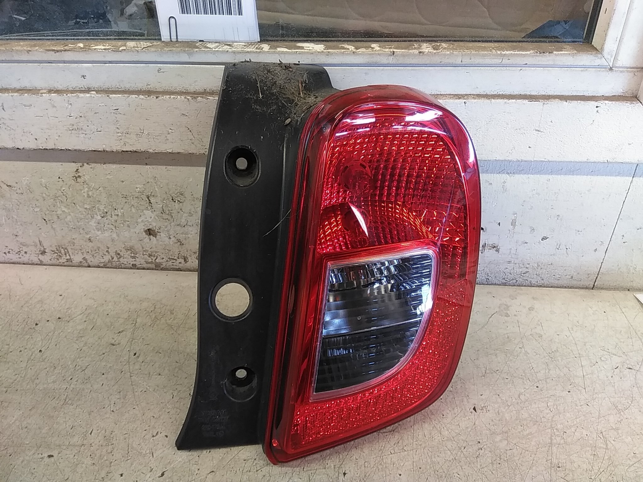 ORIGINAL taillight right Nissan Micra iv (k13_) 2015 - Picture 1 of 1
