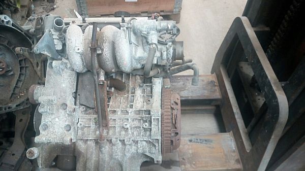 Motor VOLVO V40 Estate (645)