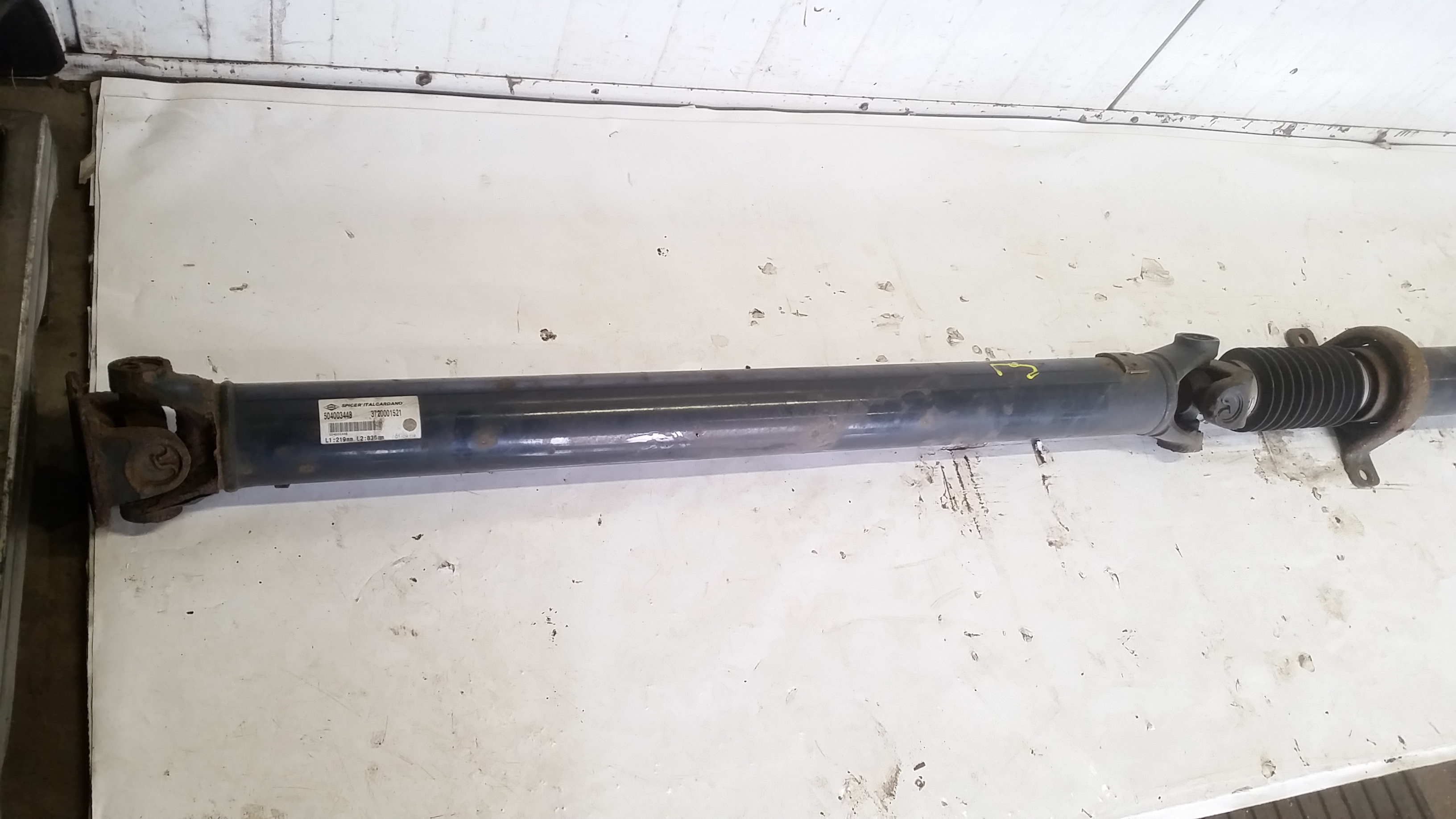 Iveco DAILY IV Box Body/Estate Cardan 504003448