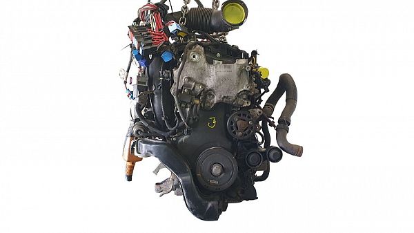 Motor OPEL VIVARO B Box (X82)
