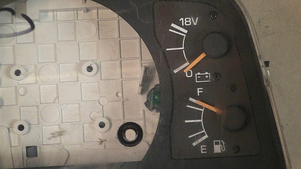 Tank gauge clock