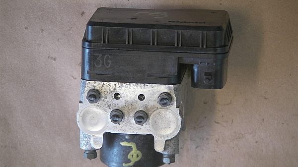 ABS - pump TOYOTA RAV 4 Mk II (_A2_)
