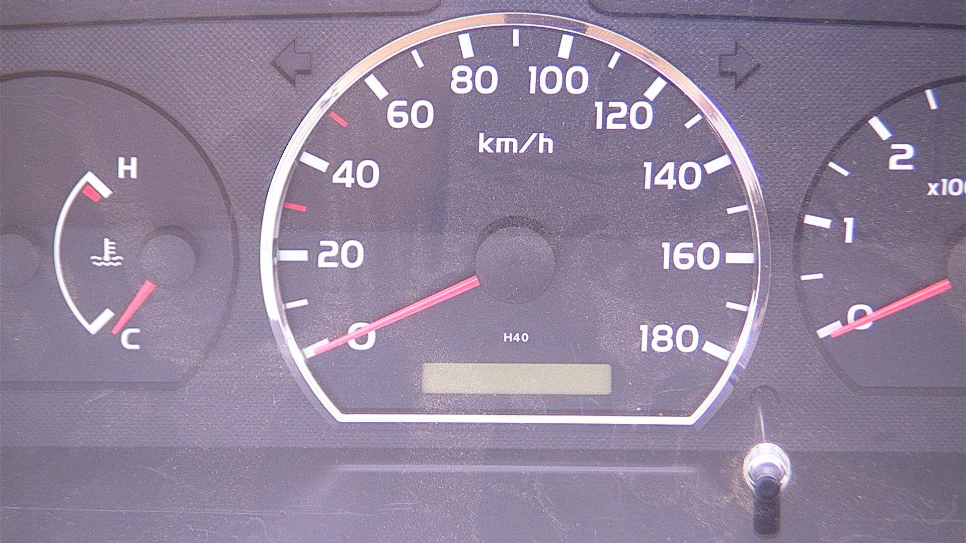 Toyota HIACE IV Box (__H1_, __H2_) Dash Complete 83800-26D10