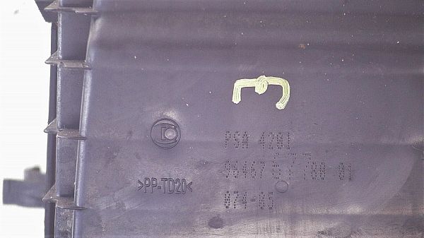 Filtr powietrza PEUGEOT 407 SW (6E_)