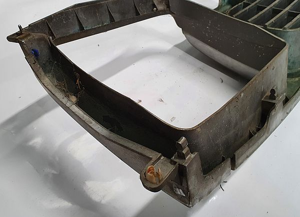 Grill / gitter NISSAN PICK UP (D22)