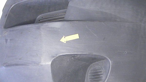 Front bumper trim