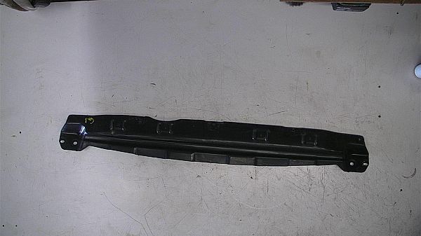 Lower radiator support