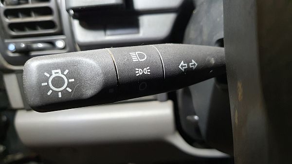 Switch - indicator LAND ROVER DISCOVERY Mk II (L318)