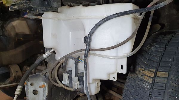 moteur et réservoir d'eau essuie glace SUZUKI GRAND VITARA II (JT, TE, TD)