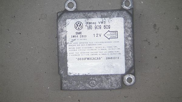 Airbag Boitier commande VW GOLF Mk IV (1J1)