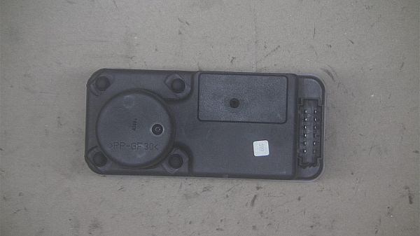 Zentralverriegelung Pumpe VW PASSAT Estate (3A5, 35I)