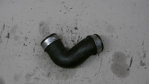 turbo / Intercooler hose / pipe VW PASSAT (3B3)