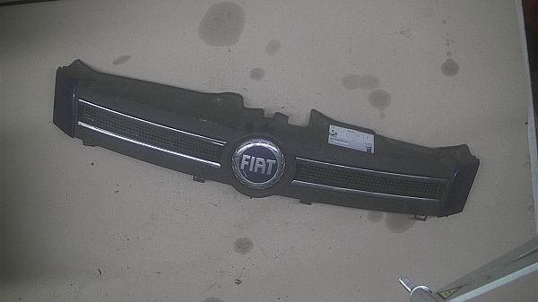 Grill FIAT PANDA (169_)