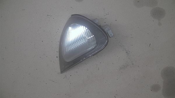 Indicator - front TOYOTA AVENSIS (_T22_)