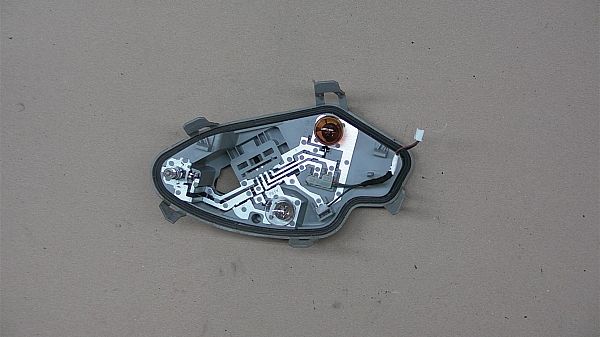 Oprawki/wkłady lamp PEUGEOT