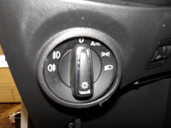 Lichtschalter SEAT LEON ST (5F8)