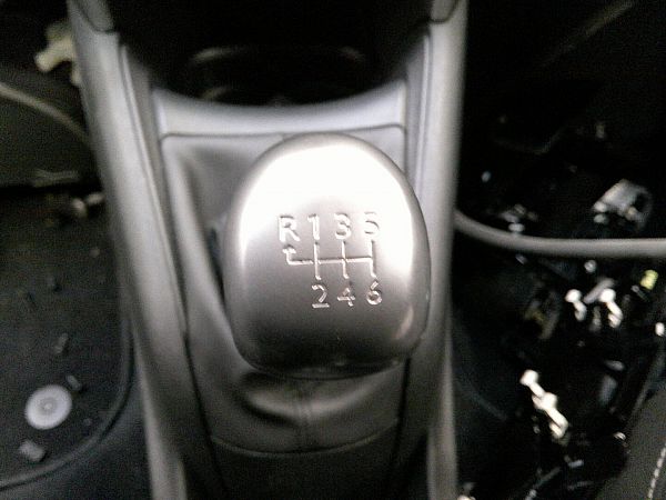 Skrzynia biegów 6-biegowa PEUGEOT 208 I (CA_, CC_)
