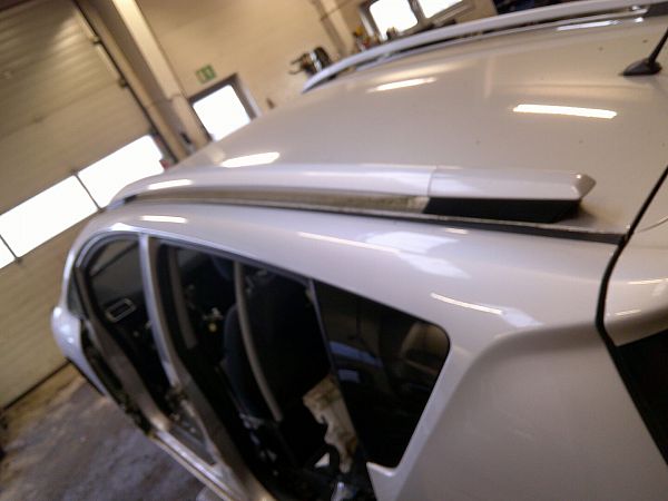 Roof shackle TOYOTA VERSO (_R2_)