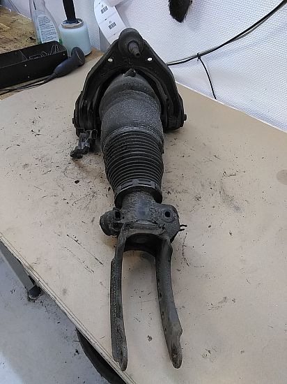 Luftfederbein / Pneumatisches Federbein AUDI Q7 (4LB)