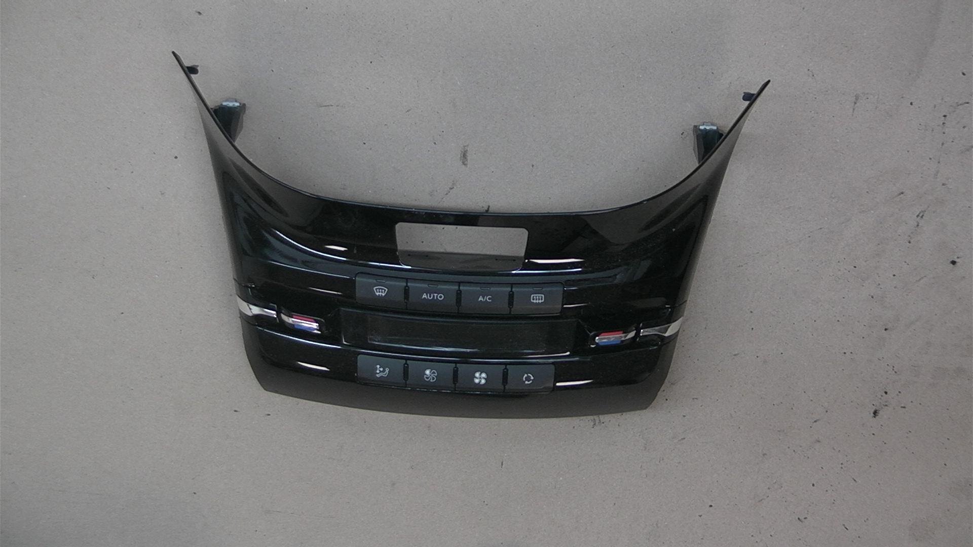 ちぃです 96722471XU: Heat - regulator, Switch - fan, Ac box, Center console