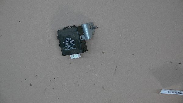 Relais Blinker TOYOTA HIACE IV Box (__H1_, __H2_)