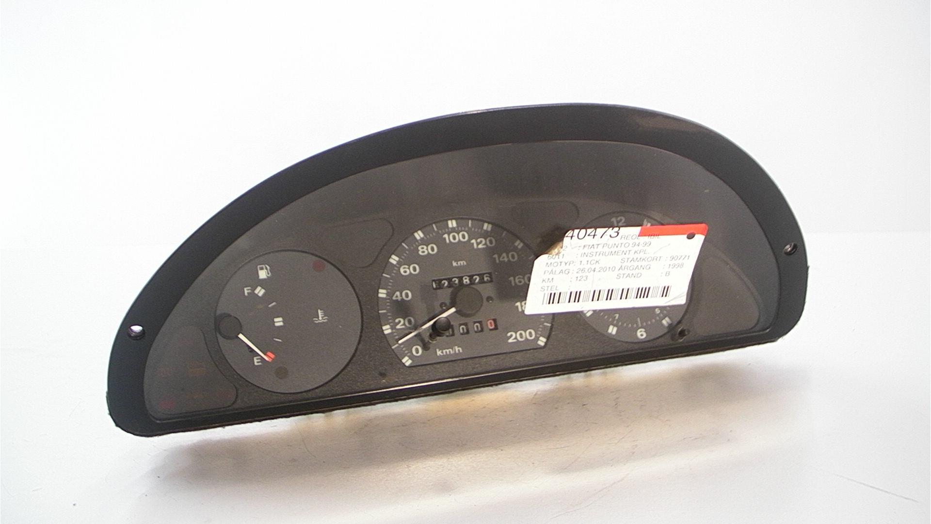 Compteur de vitesse /compte tours FIAT PUNTO Van (176_)