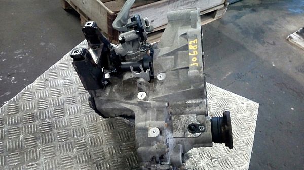 Gear-box manual SKODA ROOMSTER (5J7)