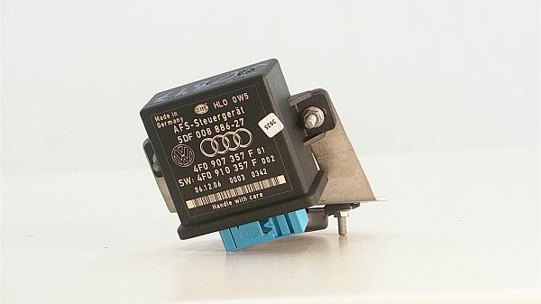 Przekaźnik świateł AUDI A8 (4E2, 4E8)