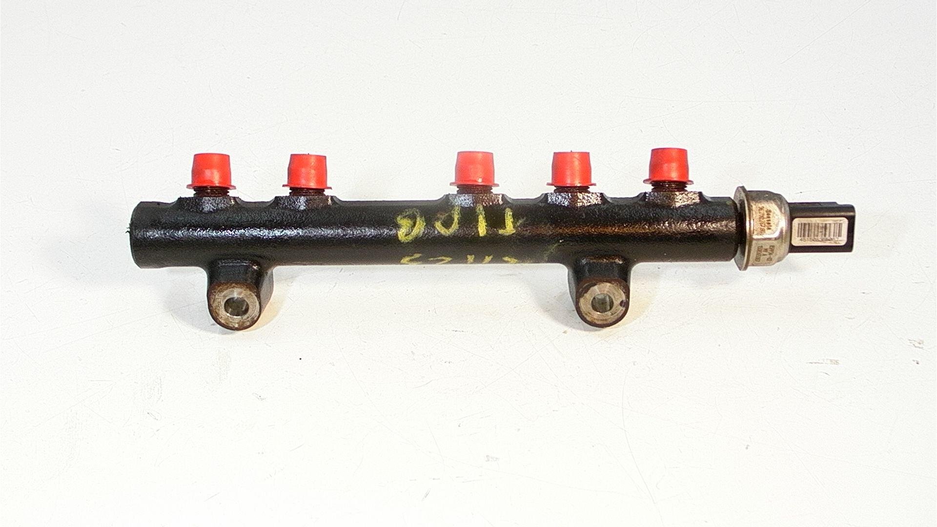 ぶり 1697684 : High-pressure rail / injection nozzle pipe and