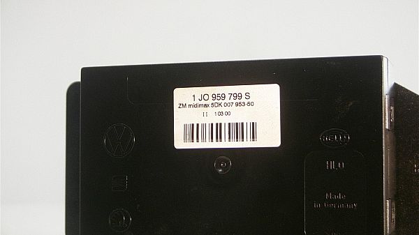 Module de contrôle de confort VW PASSAT Estate (3B5)