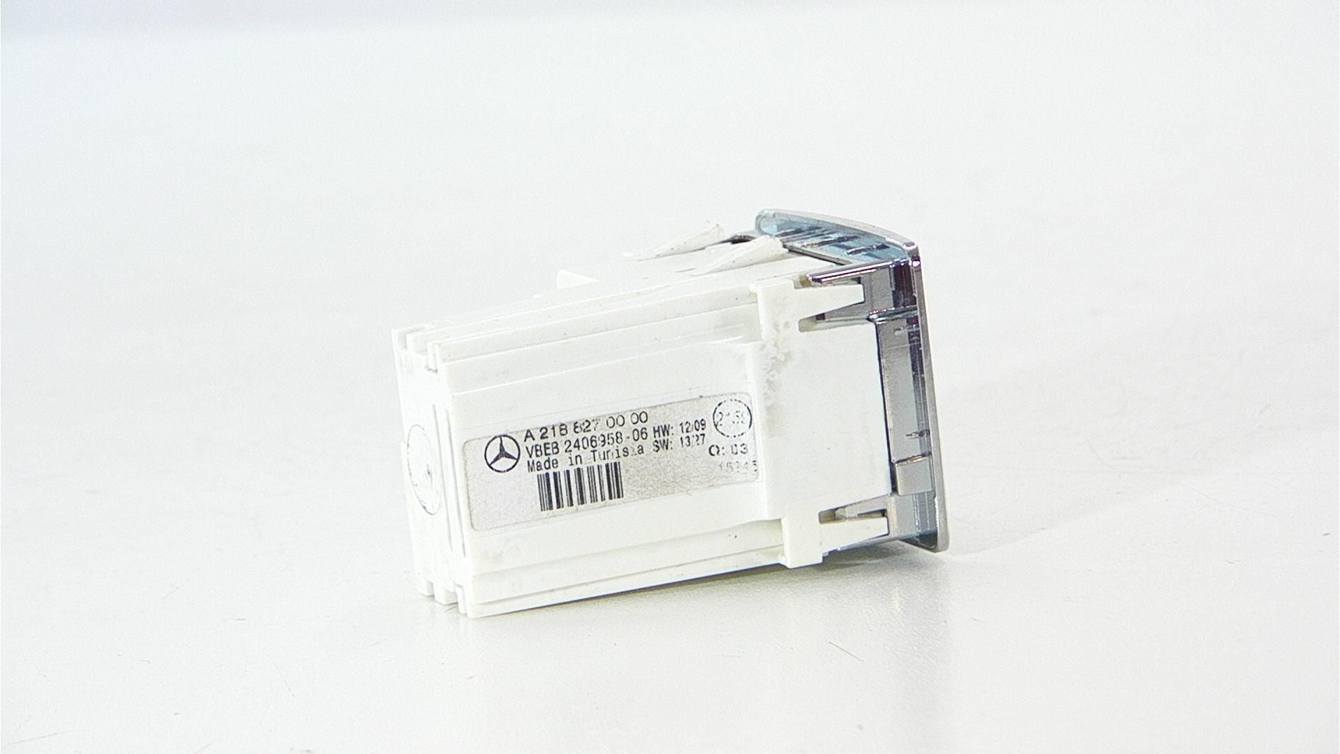 Mercedes-Benz E-CLASS (W212) Electrical clock A2188270000