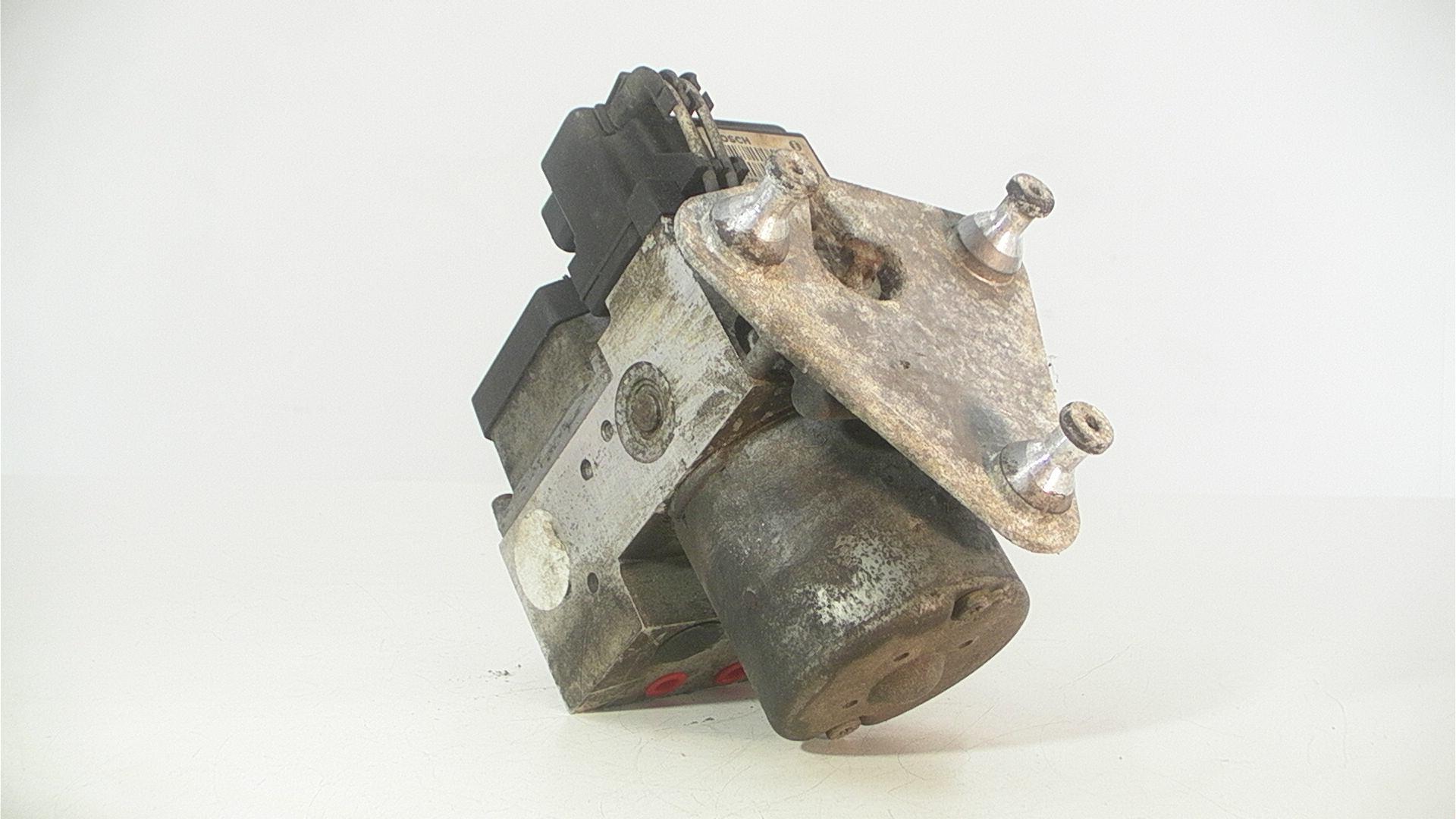 Pompe De Direction Pour MERCEDES-BENZ SPRINTER 2-T (901/902) - Pièce D'occasion, Réf. 1797387