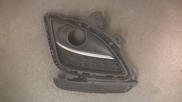 Front bumper - tyre mountings MAZDA