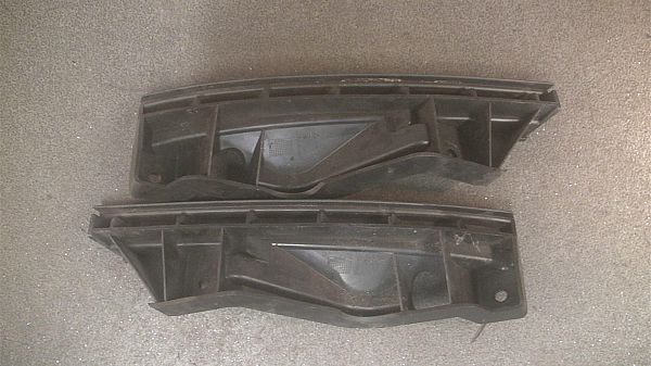 Bumper, voorbevestiging VW