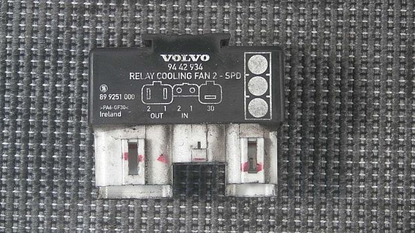 Relé - radiatorvifte VOLVO V70   (875, 876)
