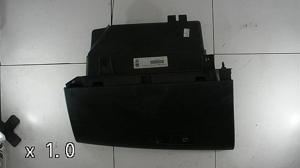 Handschuhfachklappe VOLVO XC60 (156)