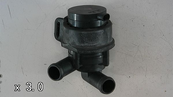 Pompe circulation VOLVO XC60 (156)