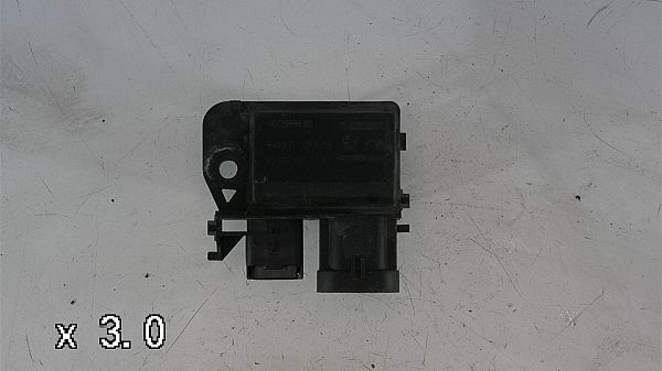 Relé - radiatorvifte PEUGEOT 308 SW II (LC_, LJ_, LR_, LX_, L4_)