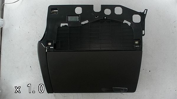 couvercle de boite à gants AUDI A4 (8K2, B8)