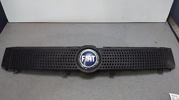 Grill / gitter FIAT PANDA (169_)
