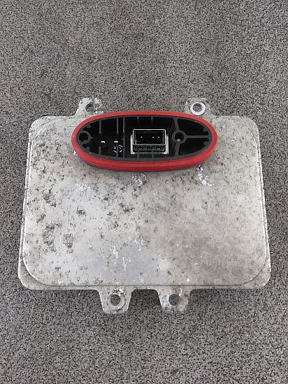 Xenon / LED relay SKODA SUPERB II Estate (3T5)